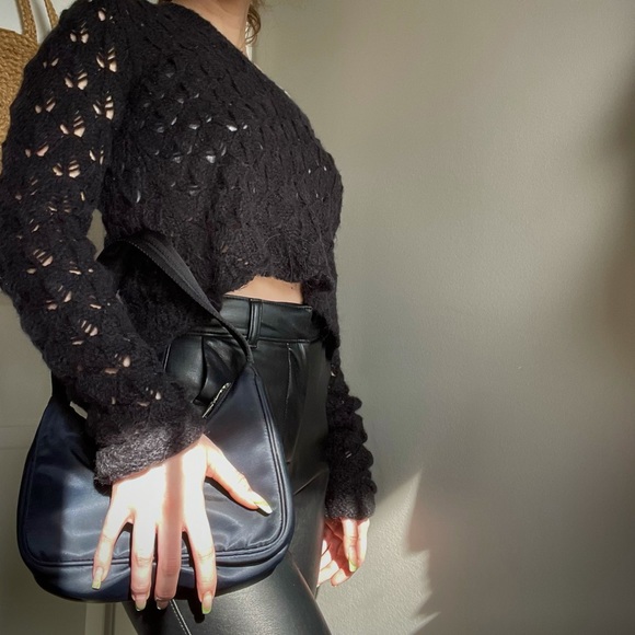 Aritzia Sweater - Picture 3 of 4